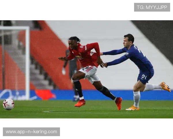 AC米兰禁区前沿连续起脚